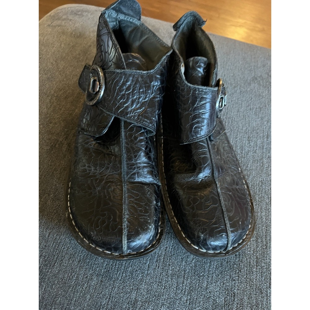 Alegria Caiti Tooled Women's 39 Black Leather Hook & Loop Ankle Bootie Shoe
